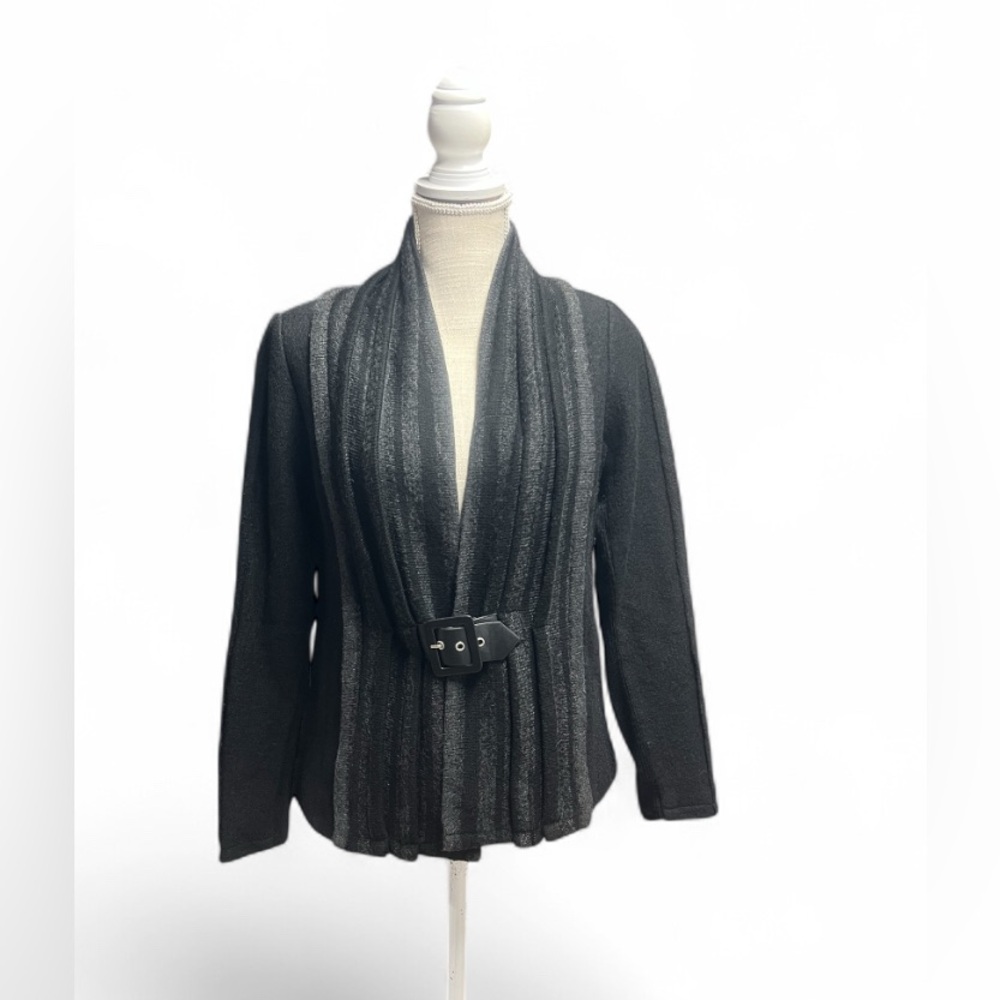 Vex Collection 100% wool‎ sweater/jacket